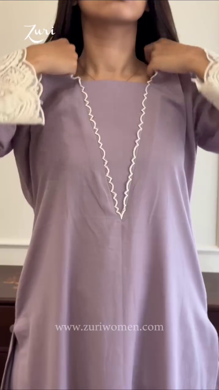 Graceful Lavender Kurta with Delicate Lace Accents - Image 8