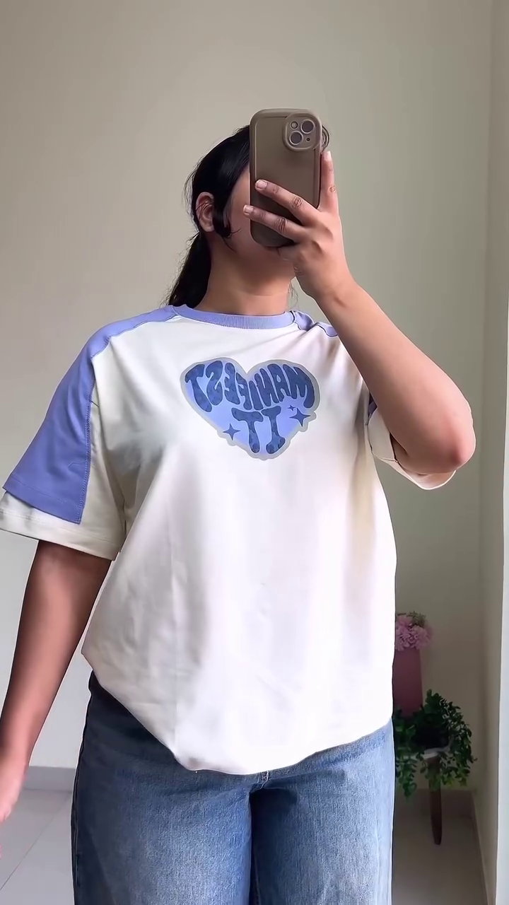 Oversized Graphic T-Shirt with Artistic Headphone Illustration - Image 3