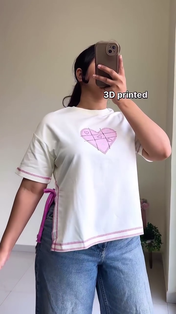 Oversized Graphic T-Shirt with Artistic Headphone Illustration - Image 10