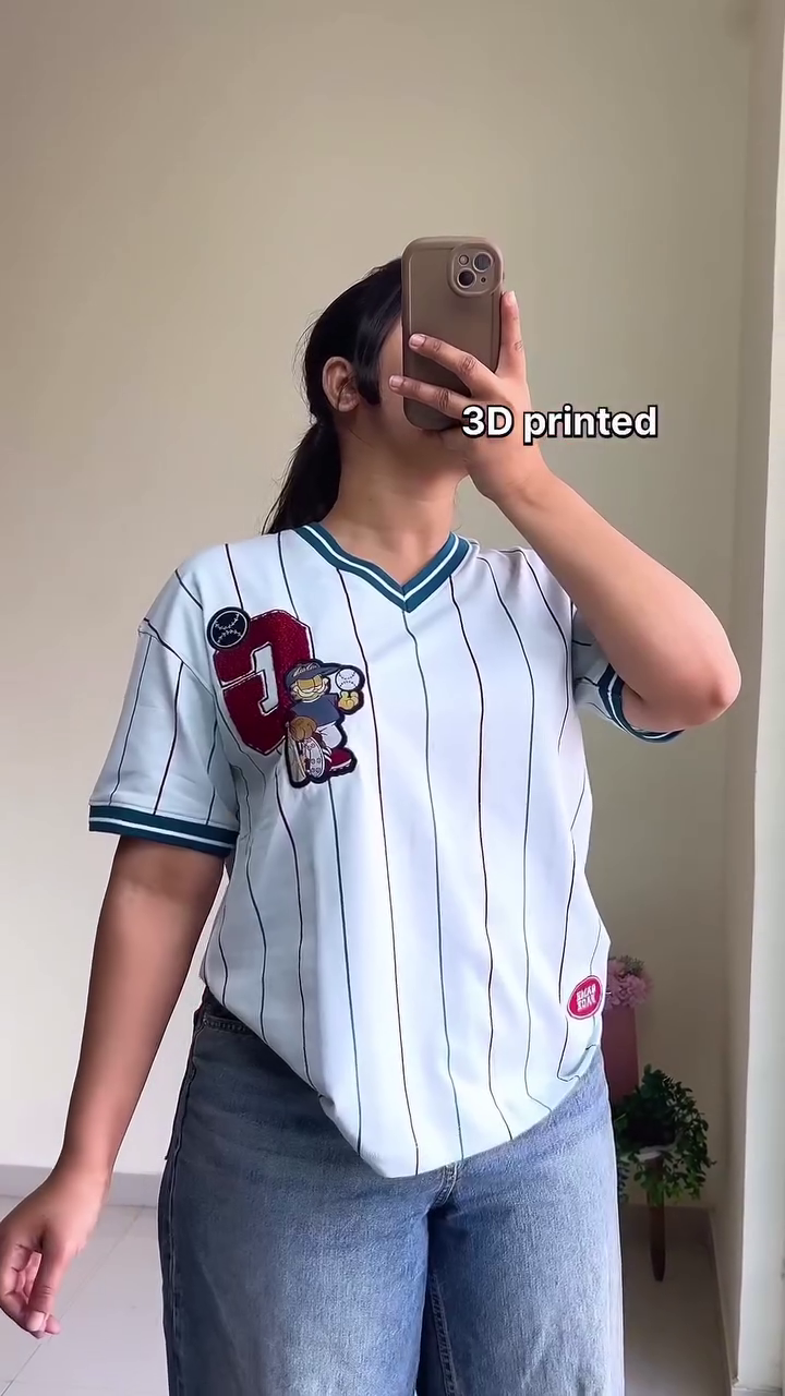 Oversized Graphic T-Shirt with Artistic Headphone Illustration - Image 8