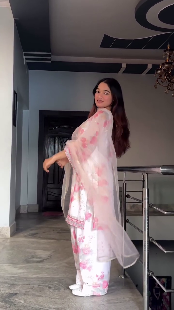Elegant White Floral Suit with Pink Dupatta - Image 10