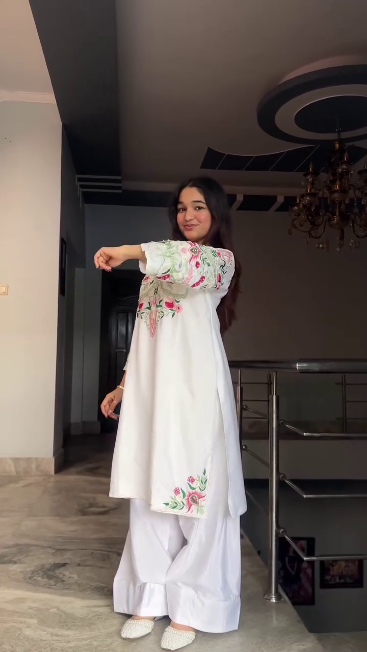 Elegant White Floral Suit with Pink Dupatta - Image 5